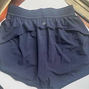 ALO runners shorts